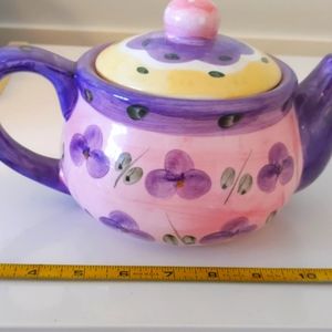 Tea pot.  No brand or markings.